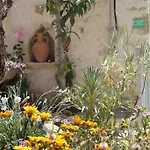 بيت للعطل Rose Garden