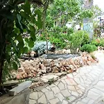 Rose Garden *