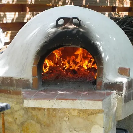 בית נופש Rose Garden *