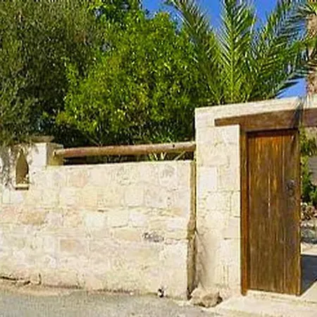 בית נופש Rose Garden