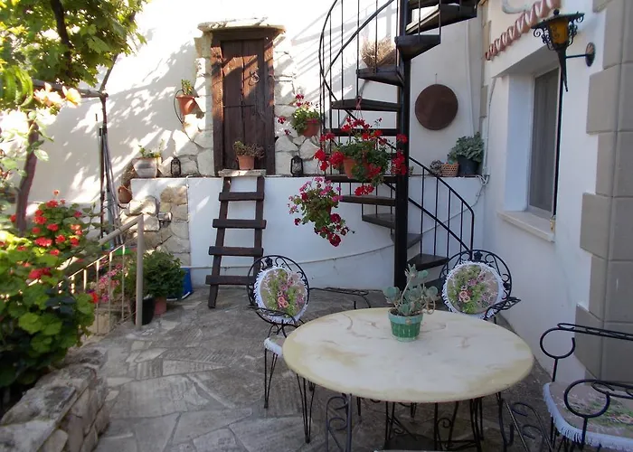 Rose Garden Semesterbostad Peristerona (Paphos)