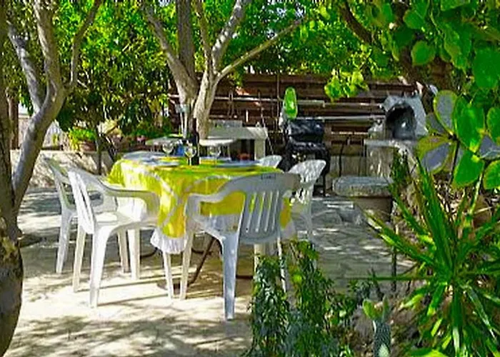 Semesterbostad Rose Garden