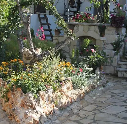 Rose Garden Semesterbostad Peristerona (Paphos)