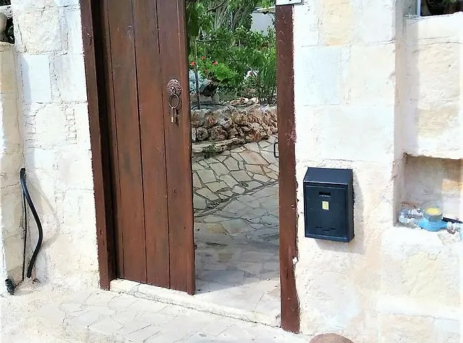 Semesterbostad Rose Garden *